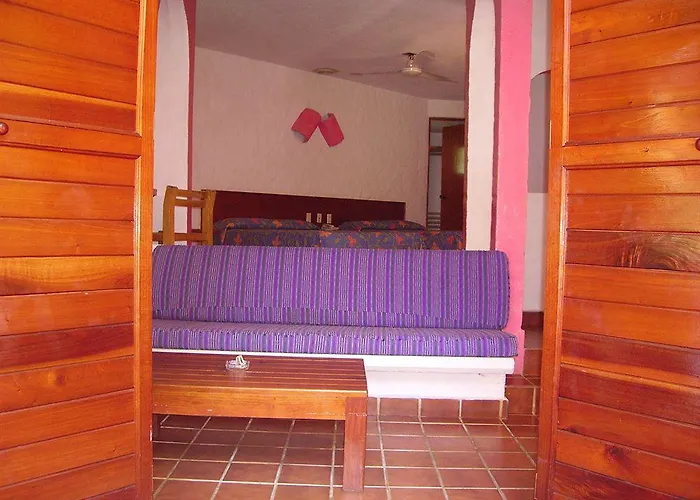Miramar Hotel 3*